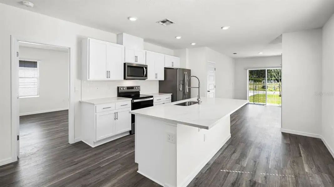 Furnished interior view inside a new home in , Winter Haven (Image 5).