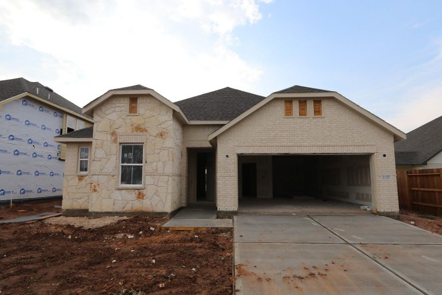 One story home with 3 beds, 2.5 baths, and 3 car tandem garage.