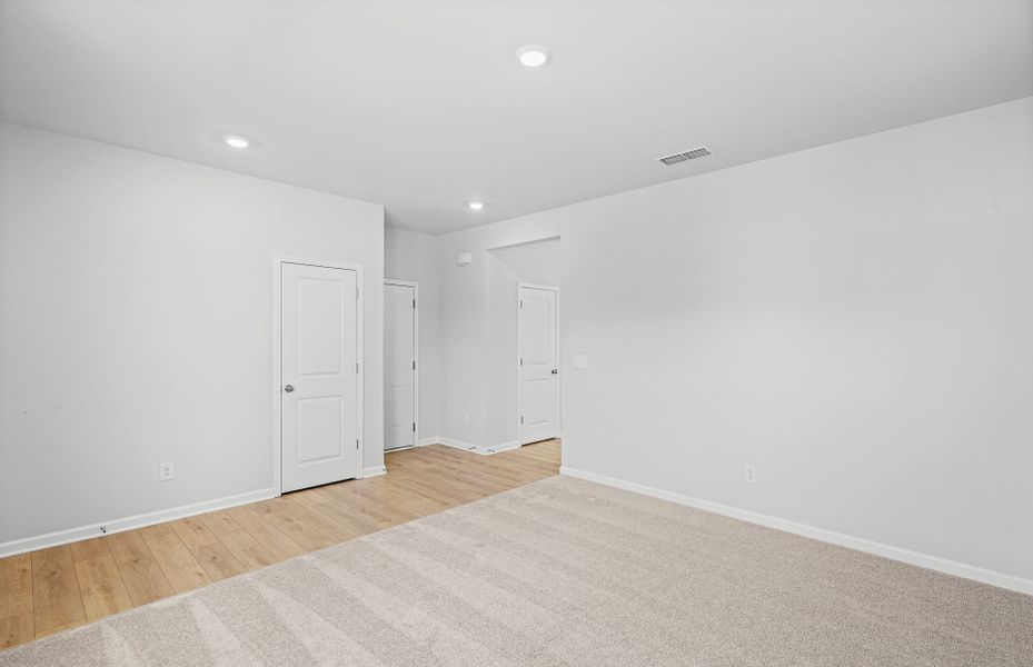 Spacious, unfurnished interior of a new home in Avery Ridge, Gainesville (Image 28). Spacious, unfurnished interior of a new home in Avery Ridge, Gainesville (Image 28).
