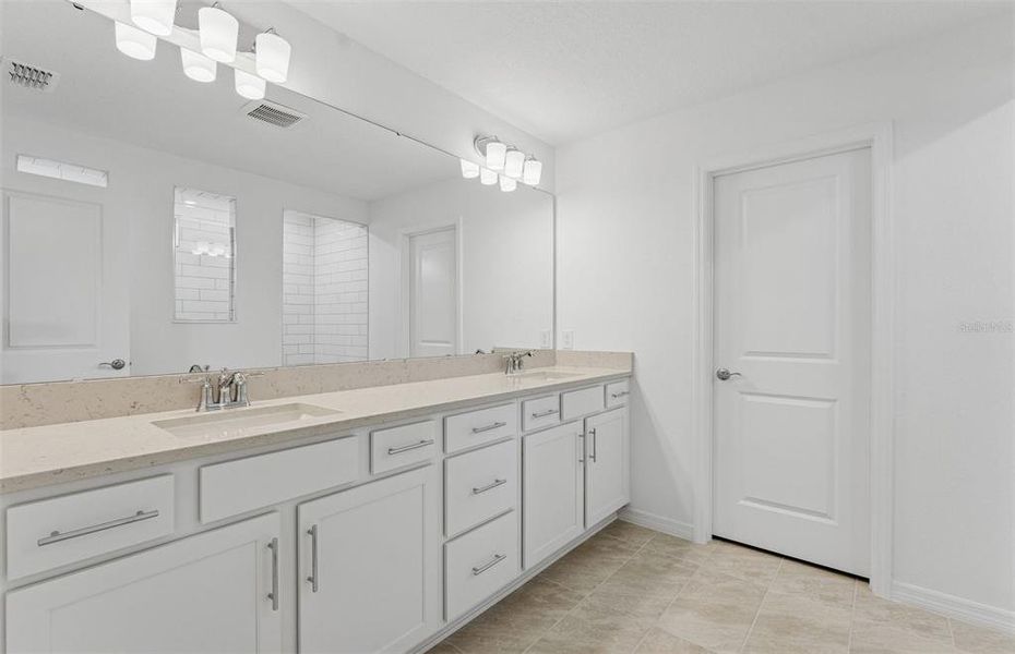 Furnished interior view inside a new home in Silverlake, Lake Alfred (Image 4).