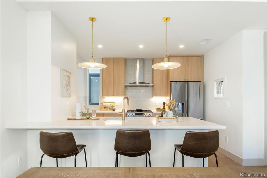 Large kitchen island Large kitchen island