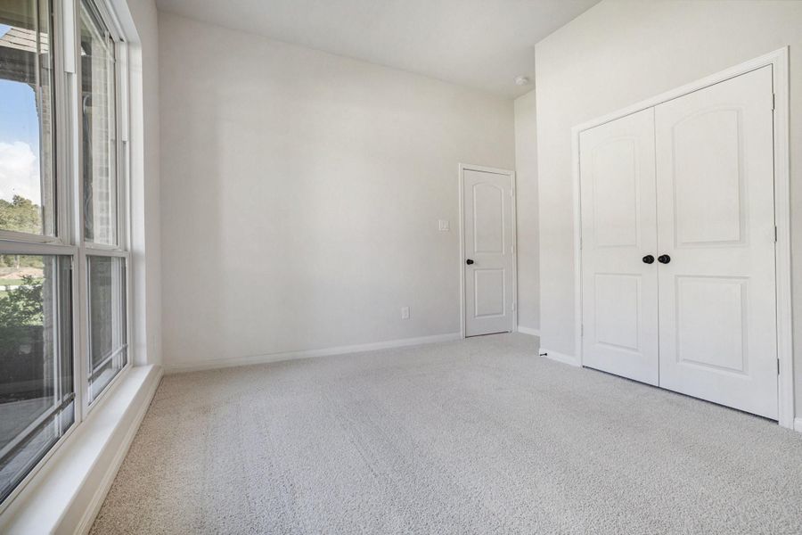 Spacious, unfurnished interior of a new home in Encino Estates, Dayton (Image 28).