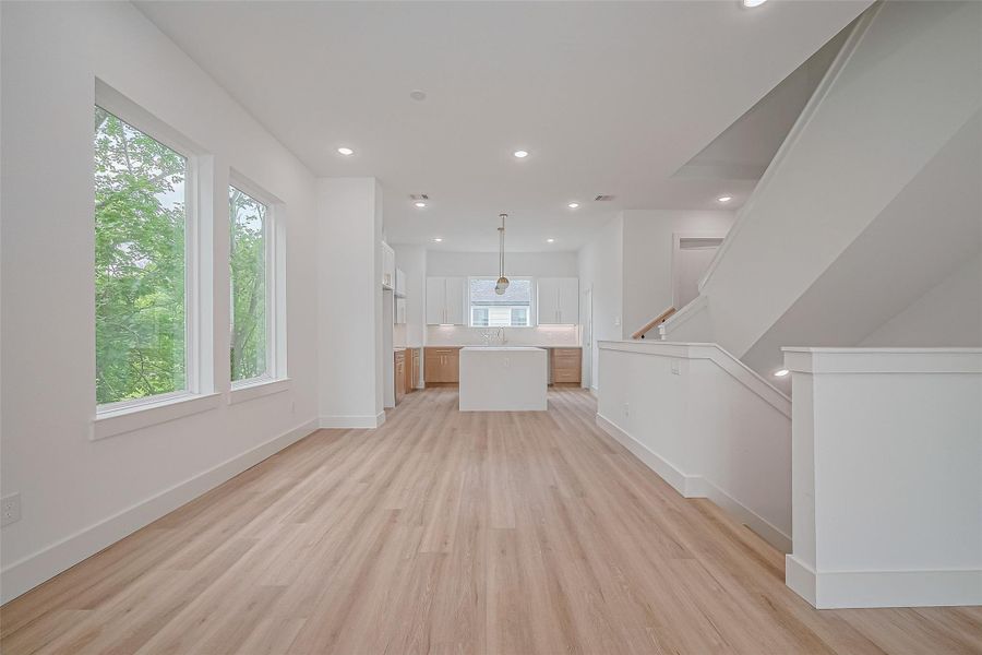 Spacious, unfurnished interior of a new home in , Houston (Image 25).