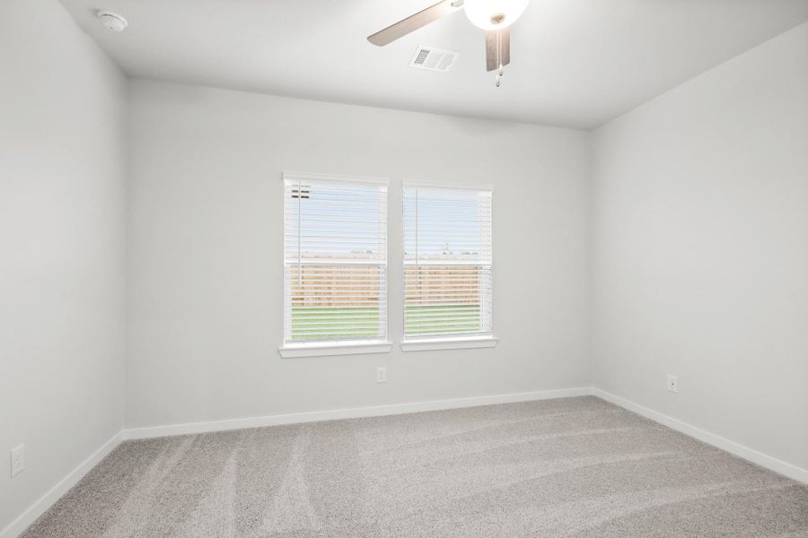 Spacious, unfurnished interior of a new home in Lexington Heights, Willis (Image 11).