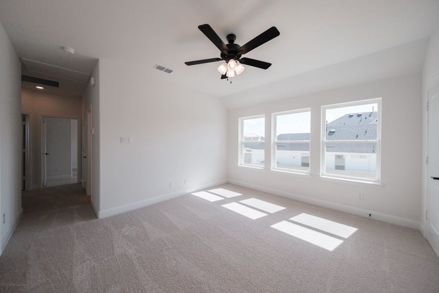 Spacious, unfurnished interior of a new home in Treeline, Justin (Image 19).