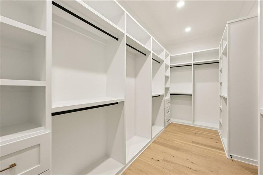 Spacious, unfurnished interior of a new home in , Grayson (Image 38).