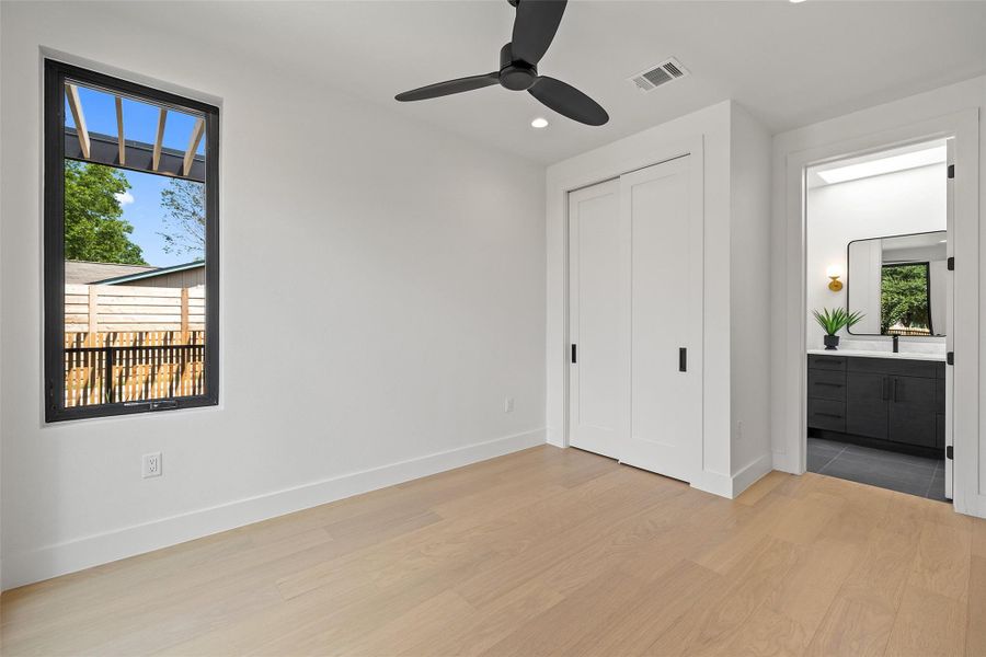 Spacious, unfurnished interior of a new home in , Austin (Image 21).