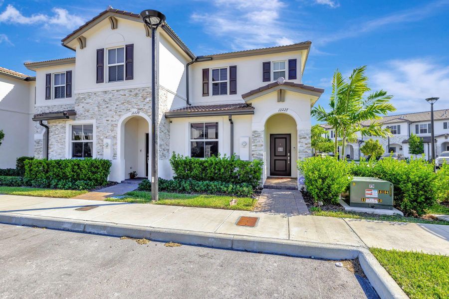 Image 34 of a home in .