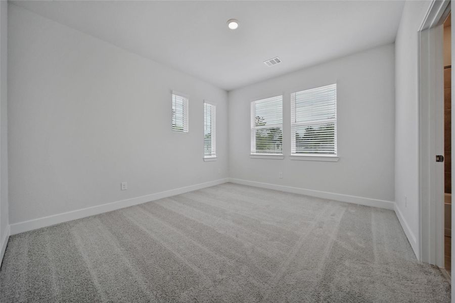 Spacious, unfurnished interior of a new home in , Tomball (Image 35). Spacious, unfurnished interior of a new home in , Tomball (Image 35).