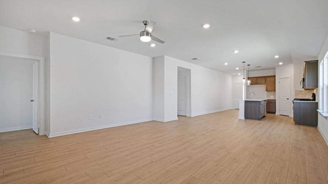 Spacious, unfurnished interior of a new home in Trails at Wildhorse, Austin (Image 17).