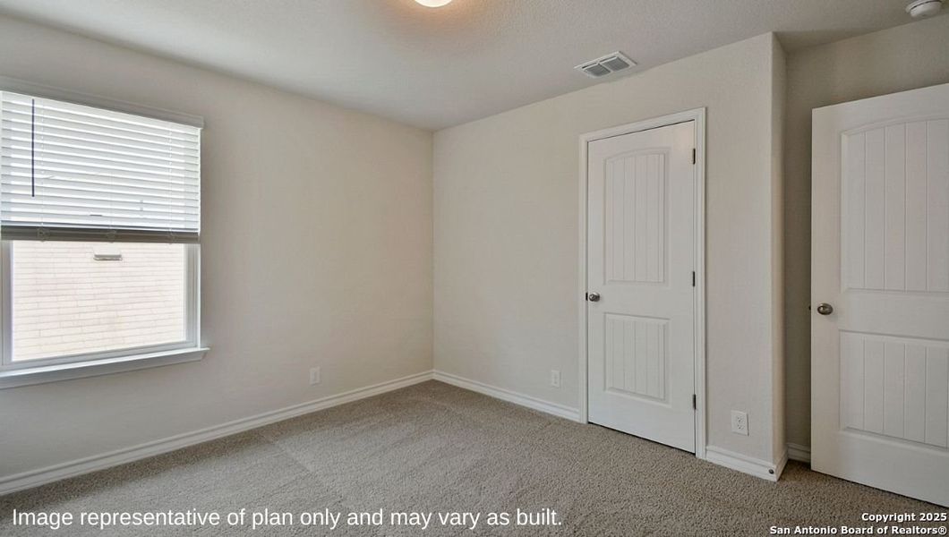 Spacious, unfurnished interior of a new home in Stonehill, San Antonio (Image 19).