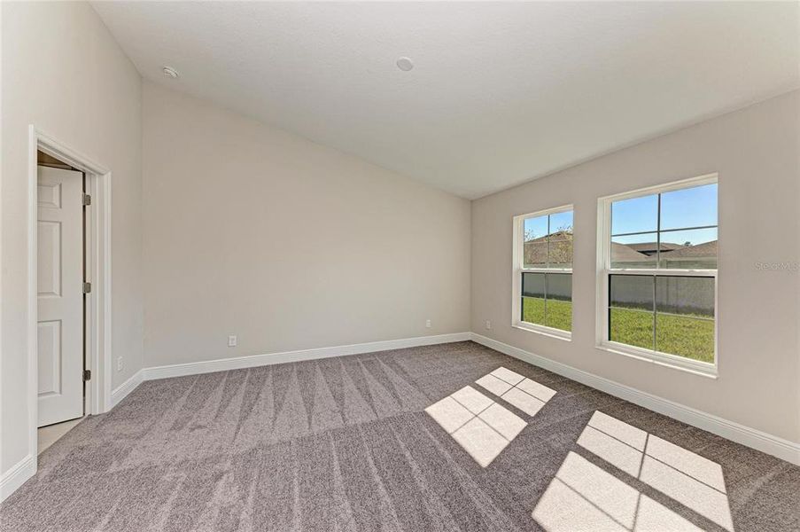 Spacious, unfurnished interior of a new home in Crosswind Point, Parrish (Image 17).