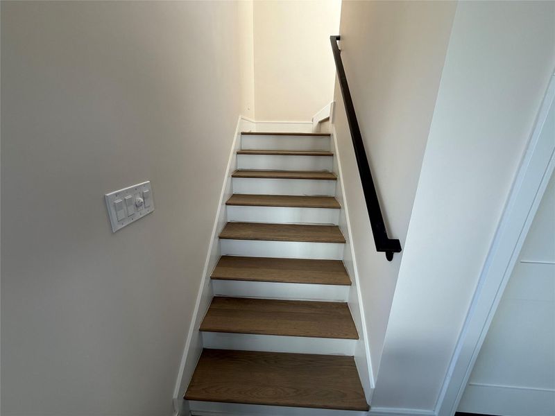 Spacious, unfurnished interior of a new home in , Houston (Image 24).