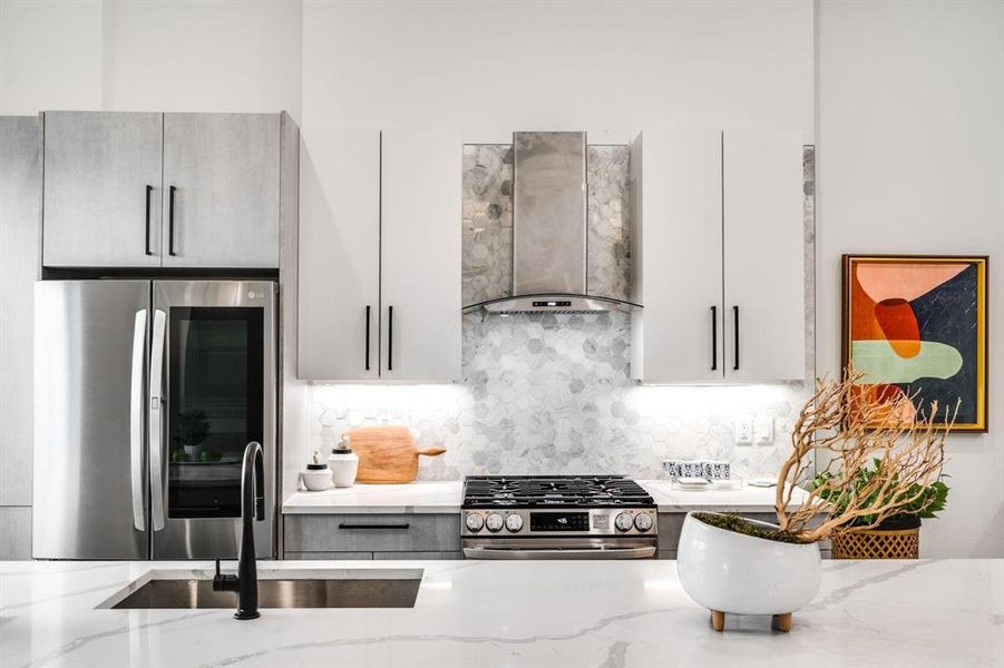 Furnished interior view inside a new home in , Dallas (Image 33).