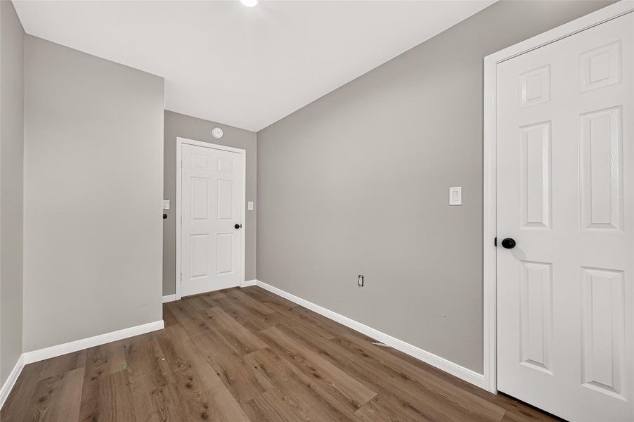 Spacious, unfurnished interior of a new home in , Boling (Image 28). Spacious, unfurnished interior of a new home in , Boling (Image 28).