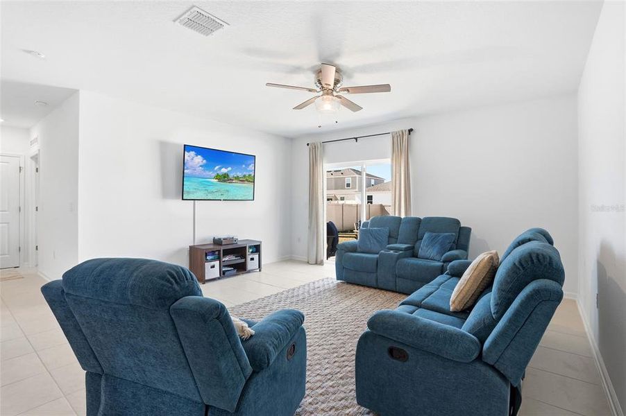 Furnished interior view inside a new home in Westview, Kissimmee (Image 33).