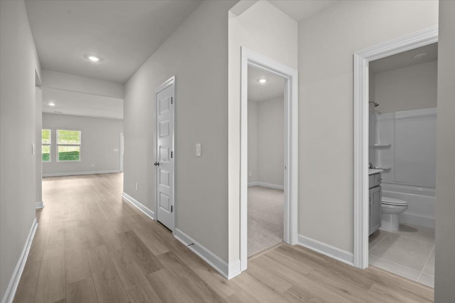 Spacious, unfurnished interior of a new home in Vickery Station, Woodruff (Image 10).