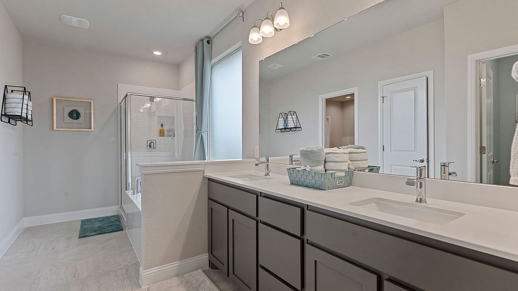 Representative furnished interior of a home built from the Guadalupe by D.R. Horton in Lakeview Pointe, Grand Prairie (Image 29).