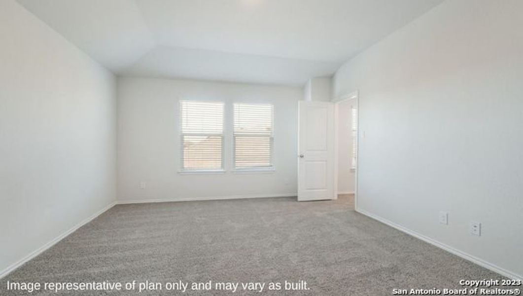 Spacious, unfurnished interior of a new home in Redbird Ranch, San Antonio (Image 15). Spacious, unfurnished interior of a new home in Redbird Ranch, San Antonio (Image 15).