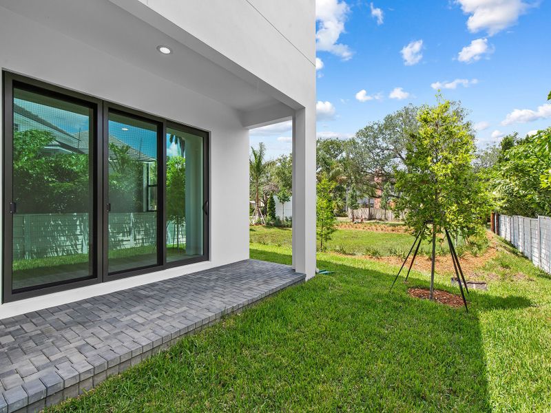 Representative exterior details of a home built from the The Mainsail by 13th Floor Homes in Marina Landings, Fort Lauderdale (Image 4).
