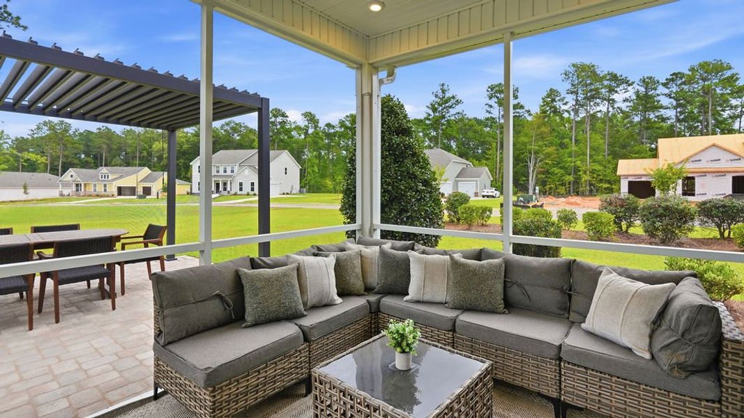 Representative exterior details of a home built from the Braddock by Pulte Homes in Oakleaf Chase, Blythewood (Image 27).