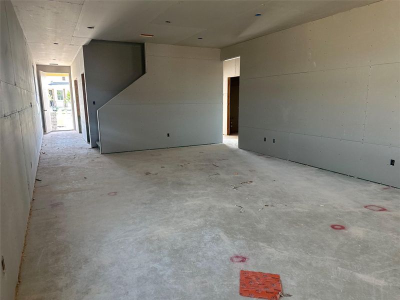 Spacious, unfurnished interior of a new home in Berry Creek Highlands, Georgetown (Image 11).