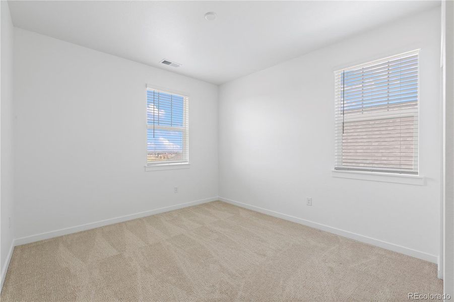 Spacious, unfurnished interior of a new home in Westerly, Erie (Image 21).