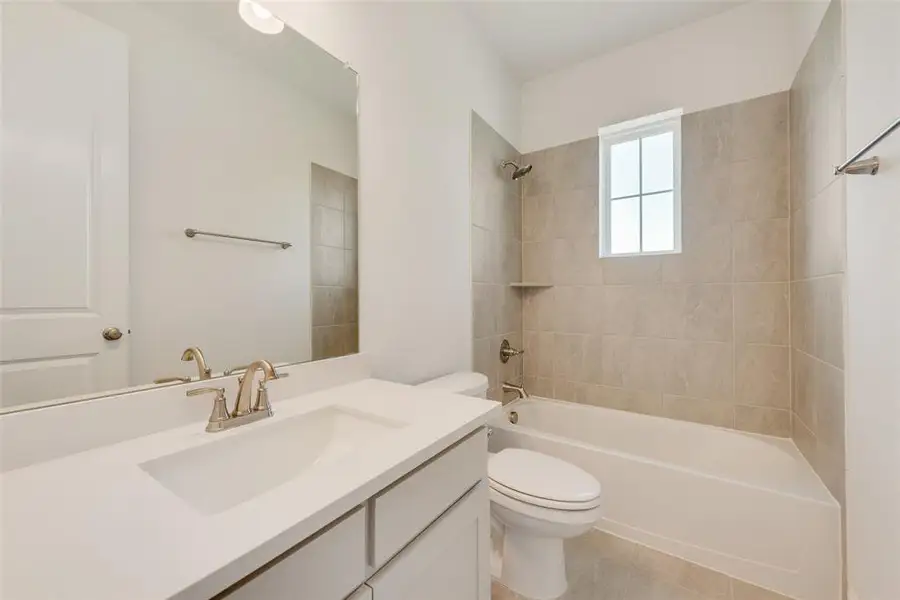 Furnished interior view inside a new home in Prairie Ridge, Midlothian (Image 6).