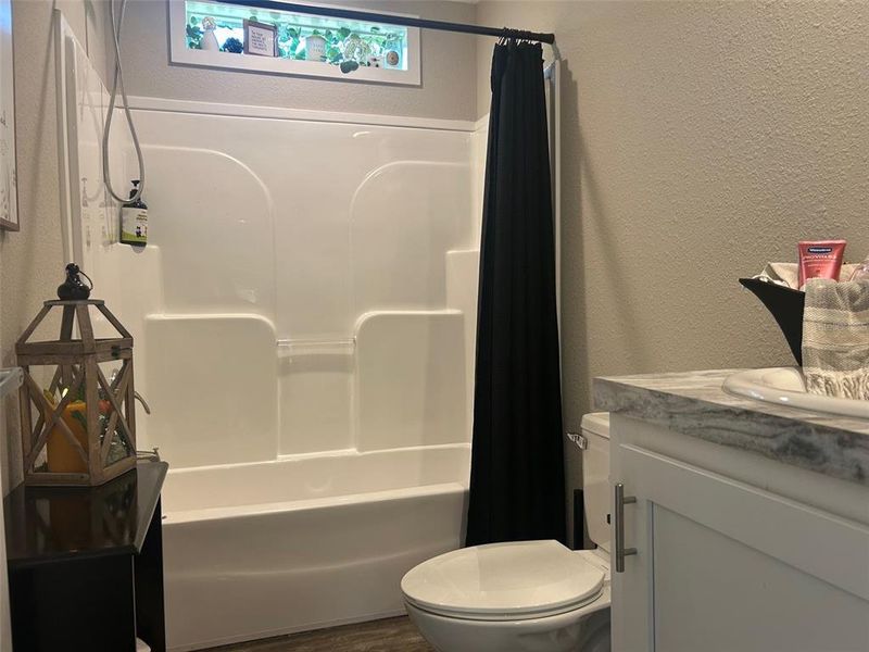 Close-up of interior finishes inside a home in , Fruitland Park (Image 18). Close-up of interior finishes inside a home in , Fruitland Park (Image 18).