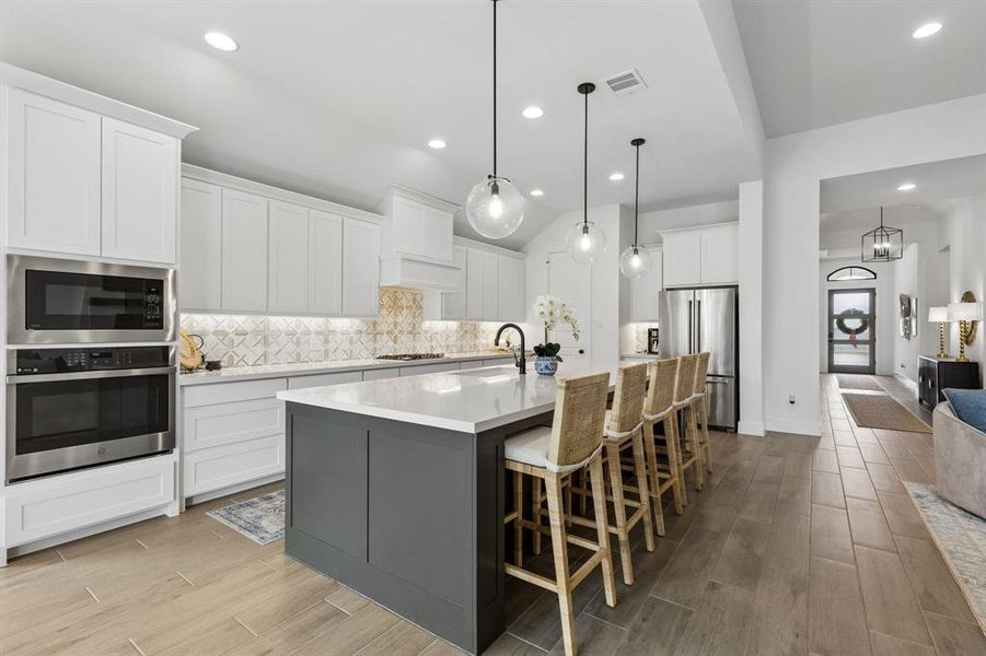 Furnished interior view inside a new home in , Lavon (Image 31).