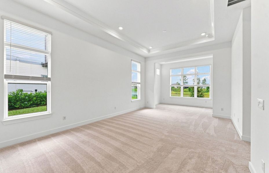 Spacious, unfurnished interior of a new home in Two Rivers, Zephyrhills (Image 20).