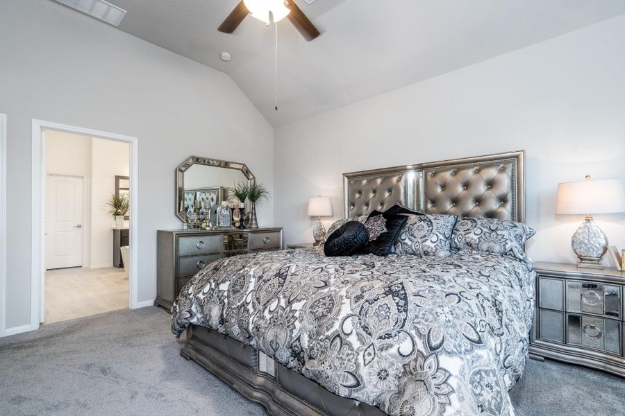 Furnished interior view inside a new home in Lakeview, Waller (Image 30).