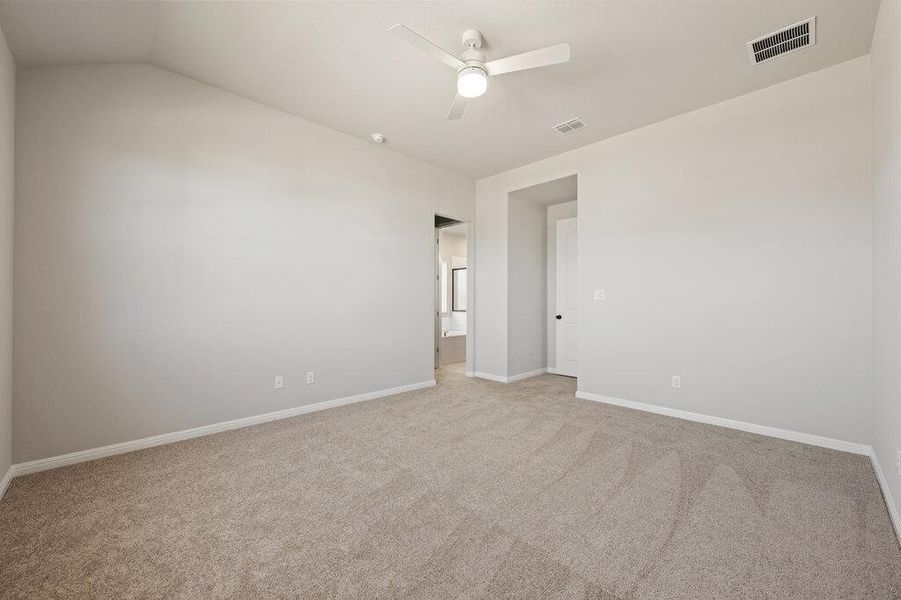 Spacious, unfurnished interior of a new home in Cannon Ranch, Dripping Springs (Image 22).
