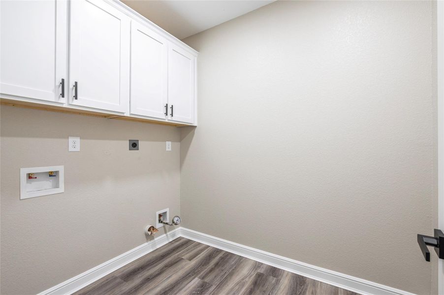 Spacious, unfurnished interior of a new home in , Houston (Image 39).