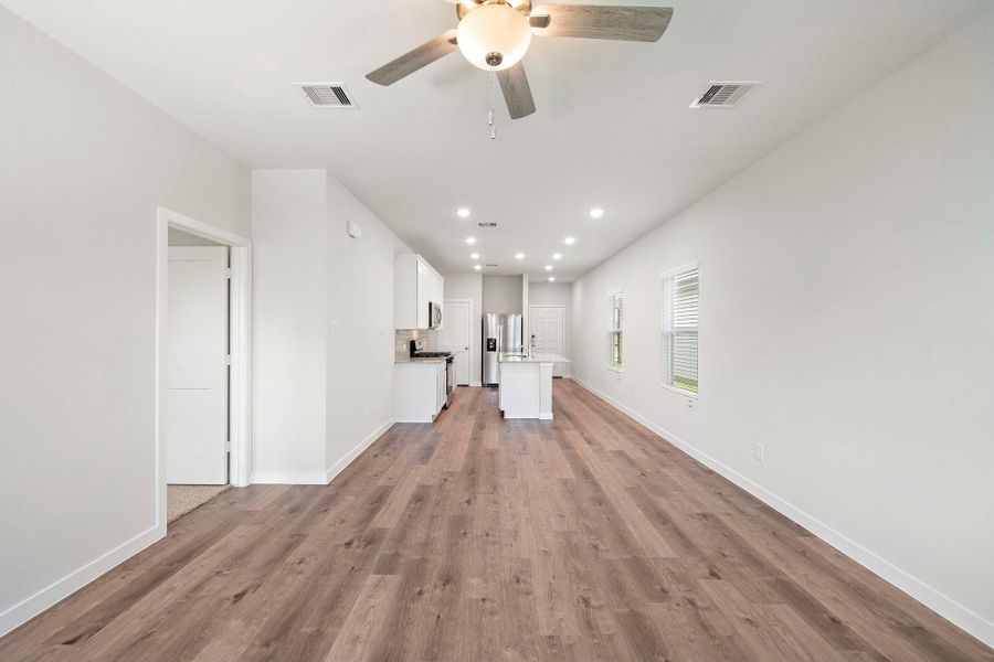 Spacious, unfurnished interior of a new home in Maple Heights, Porter (Image 20).