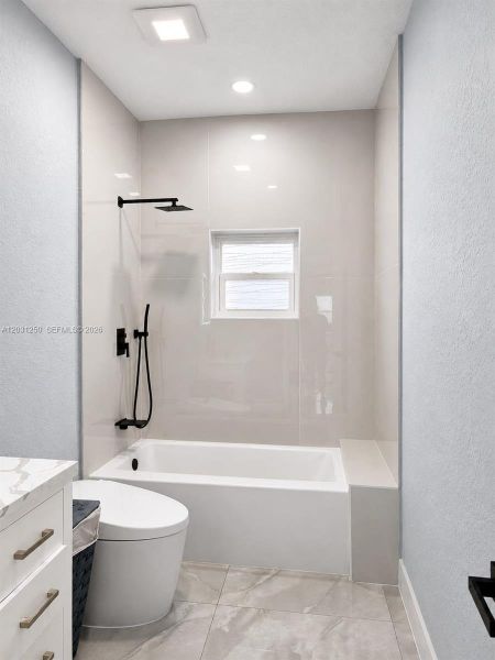 Furnished interior view inside a new home in , West Palm Beach (Image 6).