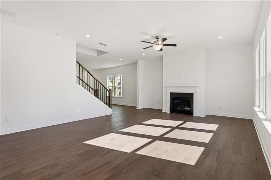 Spacious, unfurnished interior of a new home in East Harbor II at Chestatee, Dawsonville (Image 46).