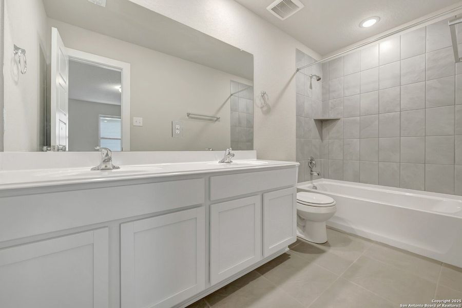 Furnished interior view inside a new home in Winding Brook, San Antonio (Image 8).