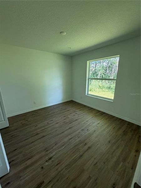 Spacious, unfurnished interior of a new home in , Bradenton (Image 17).