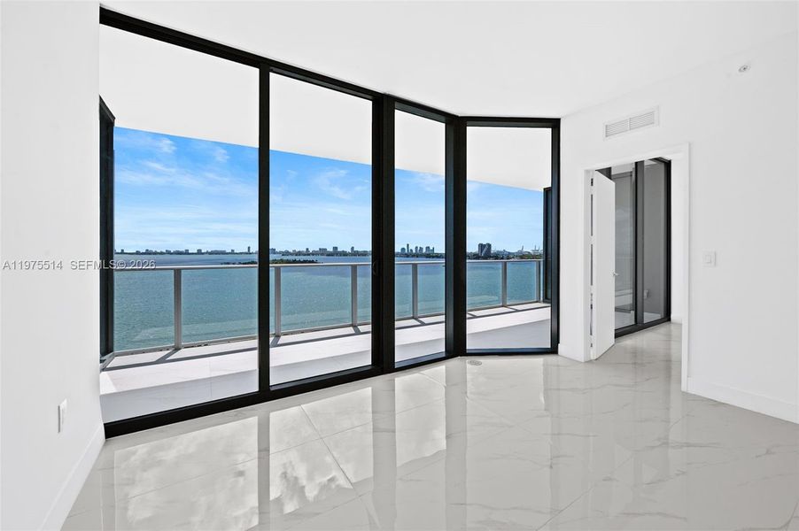 Spacious, unfurnished interior of a new home in , Miami (Image 32).