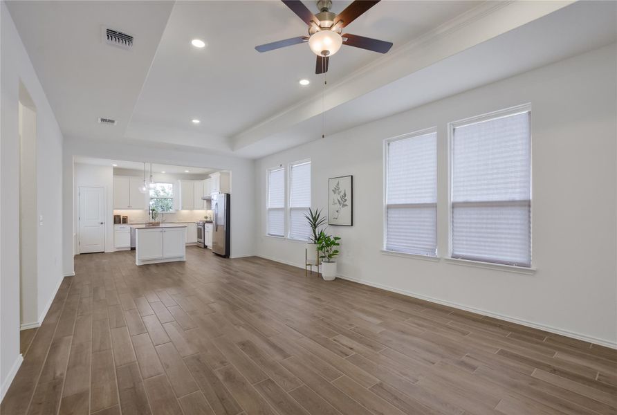 Spacious, unfurnished interior of a new home in Sun City Texas, Georgetown (Image 15).