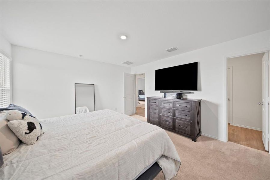 Furnished interior view inside a new home in , Fort Worth (Image 14).