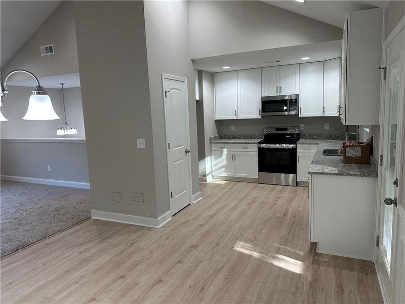 Image 15 of a home in .