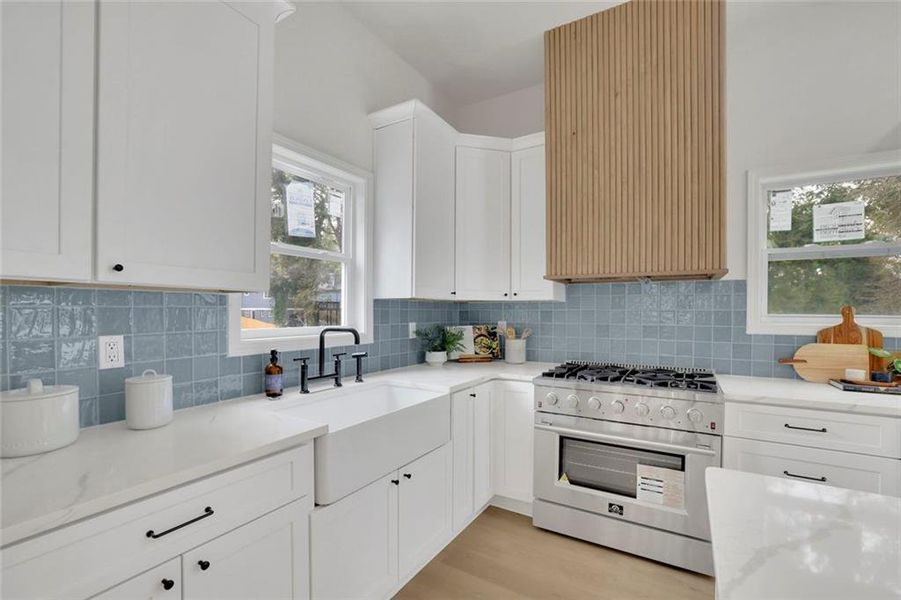 Furnished interior view inside a new home in , Atlanta (Image 10).