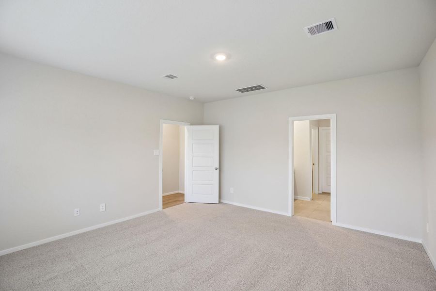 Spacious, unfurnished interior of a new home in Landing Meadows - Premier Series, New Caney (Image 32).