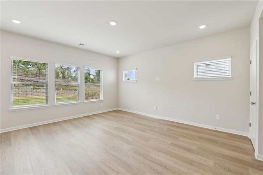 Spacious, unfurnished interior of a new home in Hawthorne Station, College Park (Image 23). Spacious, unfurnished interior of a new home in Hawthorne Station, College Park (Image 23).