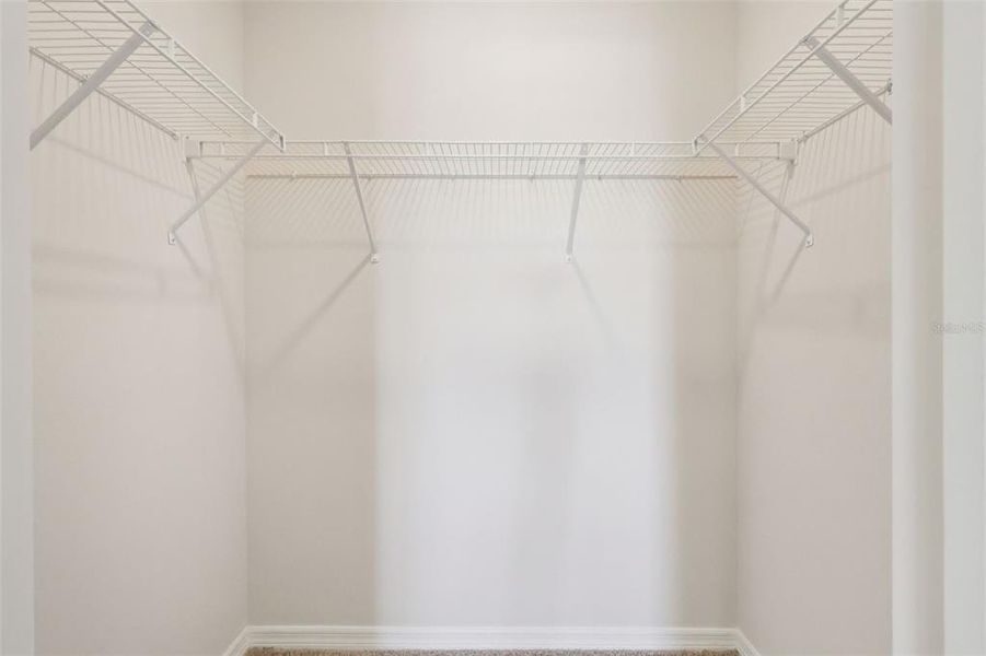 Spacious, unfurnished interior of a new home in , Davenport (Image 18).