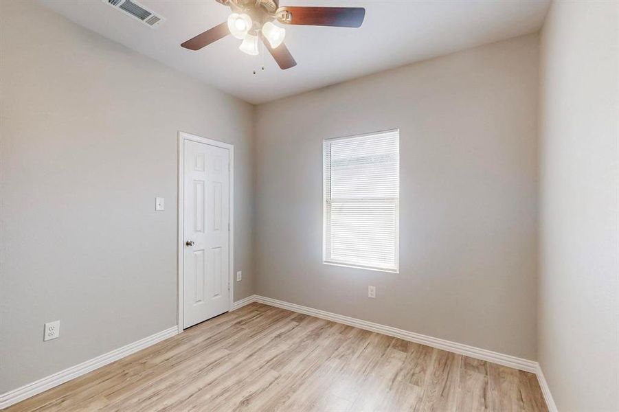 Spacious, unfurnished interior of a new home in , Dallas (Image 14).