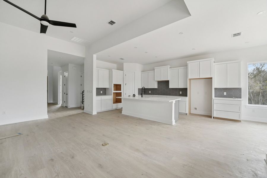 6 web or mls San Saba Dr S2412 006