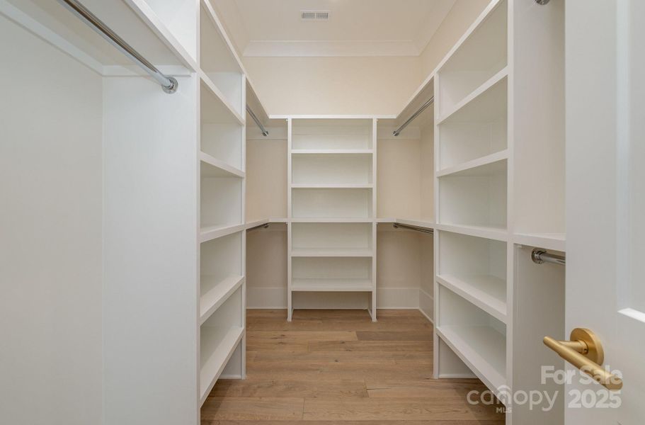 Second Primary Closet Up